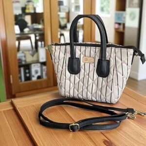 Betsey Johnson Black and Cream Quilted Handbag Y2K “Luv Betsey” purse Bag